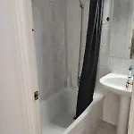 3 Tercera Planta Sin Ascensor No Es Piso Entero! Compartir Bano Y Cocina ! Fuengirola