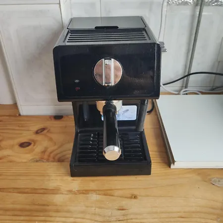 Privat bolig 3 Tercera Planta Sin Ascensor No Es Piso Entero! Compartir Bano Y Cocina ! *