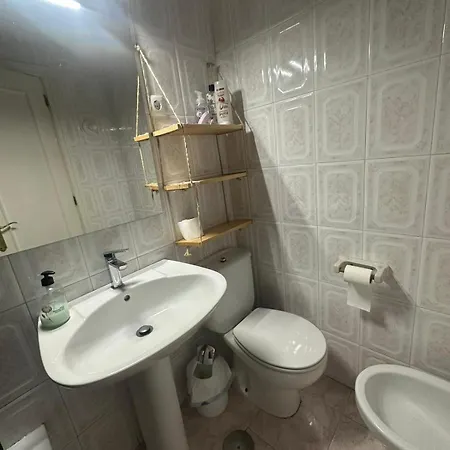 Privatunterkunft 3 Tercera Planta Sin Ascensor No Es Piso Entero! Compartir Bano Y Cocina !