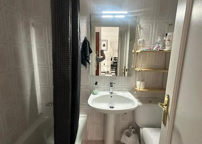 홈스테이 3 Tercera Planta Sin Ascensor No Es Piso Entero! Compartir Bano Y Cocina ! *