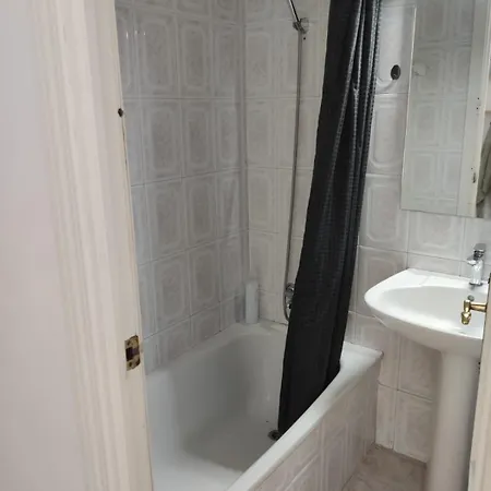 3 Tercera Planta Sin Ascensor No Es Piso Entero! Compartir Bano Y Cocina ! Fuengirola
