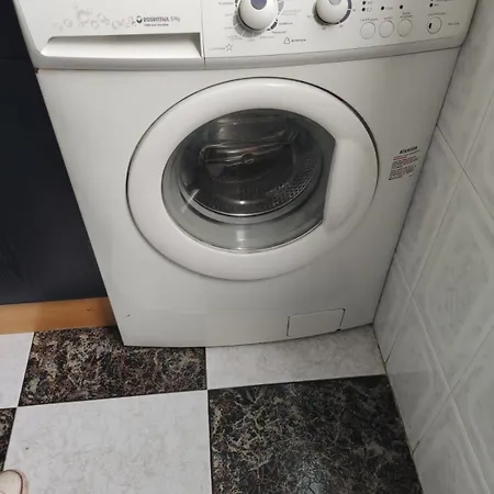 Habitación 3 Tercera Planta Sin Ascensor No és Piso Entero! Compartir Baño Y Cocina !