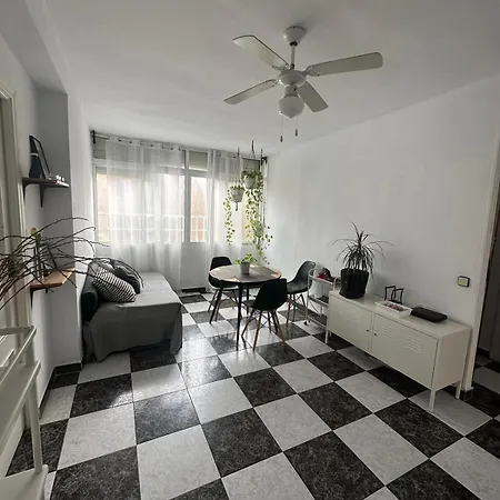 Проживание в семье 3 Tercera Planta Sin Ascensor No Es Piso Entero! Compartir Bano Y Cocina ! *