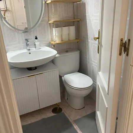 3 Tercera Planta Sin Ascensor No Es Piso Entero! Compartir Bano Y Cocina !
