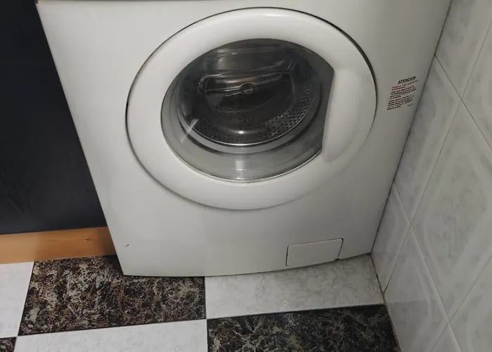 Habitación 3 Tercera Planta Sin Ascensor No és Piso Entero! Compartir Baño Y Cocina !