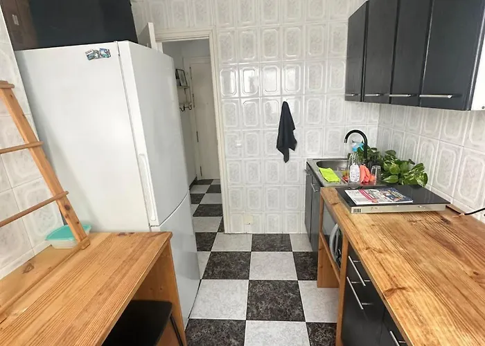 Séjour chez l'habitant Habitación 3 Tercera Planta Sin Ascensor No és Piso Entero! Compartir Baño Y Cocina ! Fuengirola