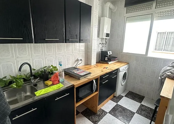 Séjour chez l'habitant Habitación 3 Tercera Planta Sin Ascensor No és Piso Entero! Compartir Baño Y Cocina ! Fuengirola